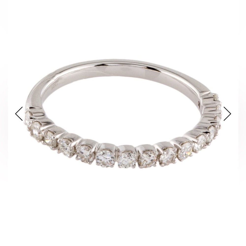 Elegant White Gold Diamond Ring